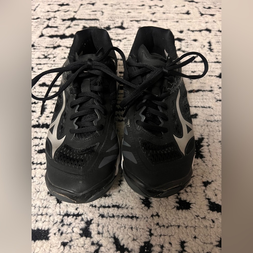Mizuno Wave Lightning Z5